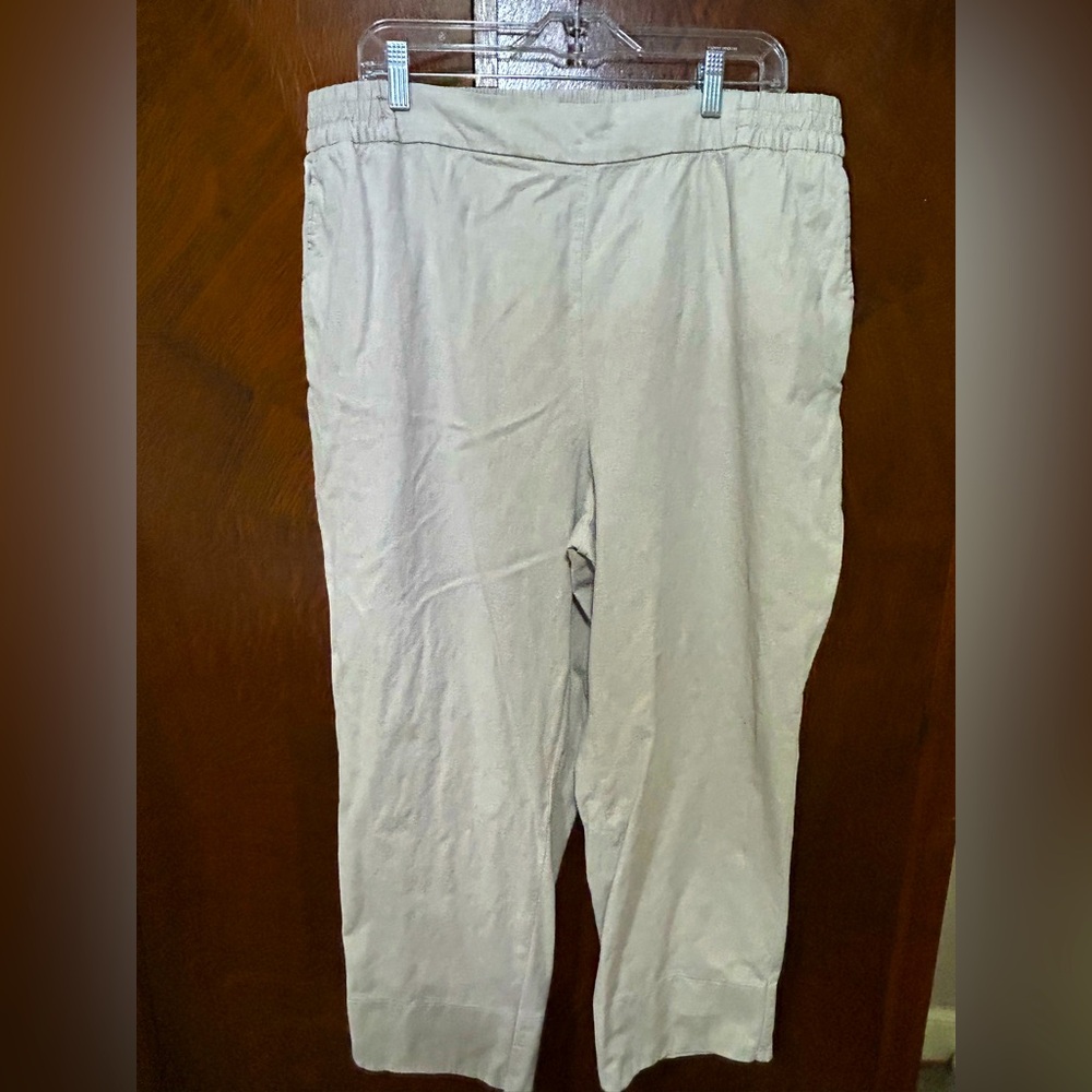Casual Elastic-Waist Women's Pants in Light Beige